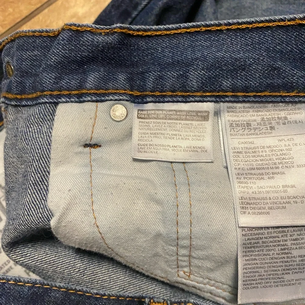 Levi's Dark Blue Straight Men's 36/30 Jeans with some fading Timeless Classic